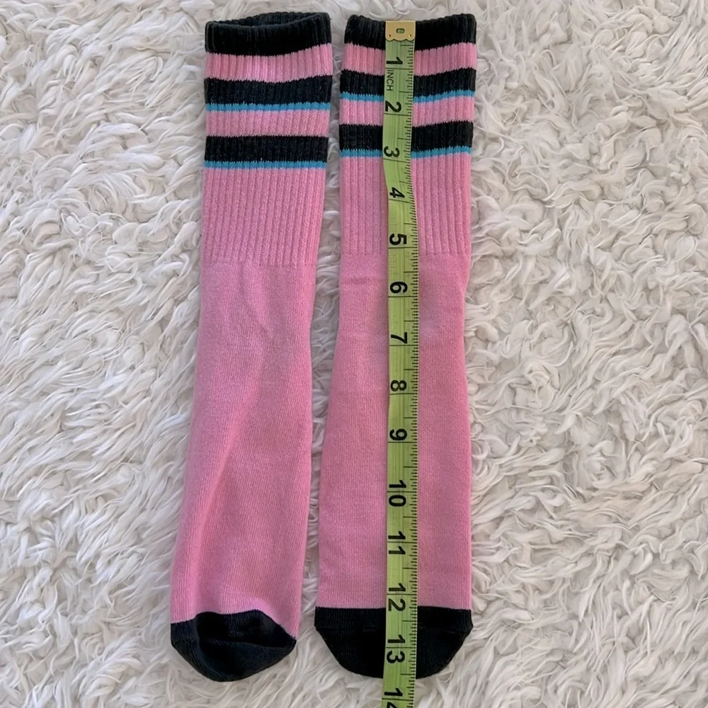FRIENDS Long Socks - Picture 9 of 9